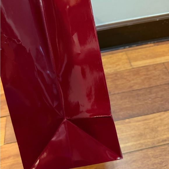 Gucci Deep Red gift with White Handles new - Picture 4 of 10